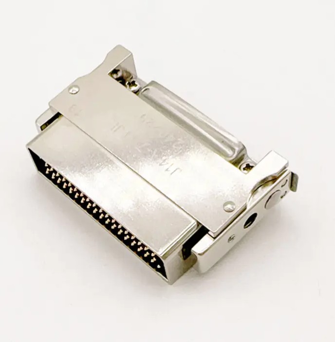 Trattamento speciale delle parti di contatto del connettore elettrico rettangolare: placcatura in oro e tecnologia di placcatura argento migliora la stabilità della connessione